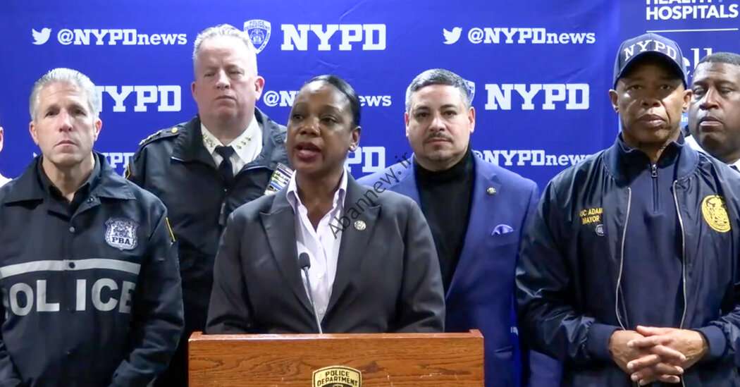 سه مجروح در حمله ماچت به پلیس در نزدیکی میدان تایمز